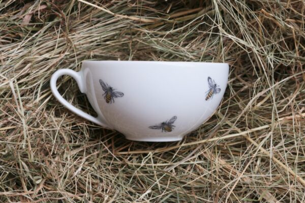stylowa filiżanka porcelanowa BEE
