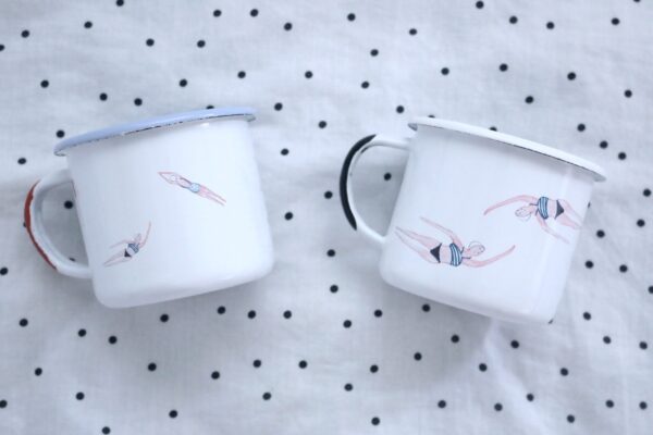 kubek emaliowany SWIMMERS 8cm
